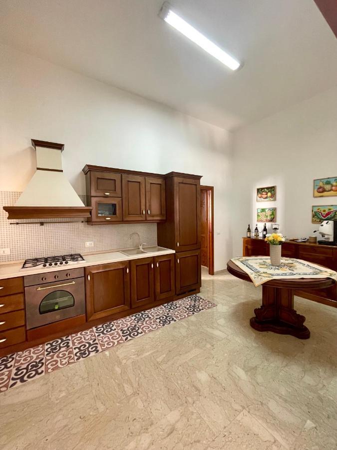 Calici Di Marsala - Via Roma 73 Apartment ภายนอก รูปภาพ