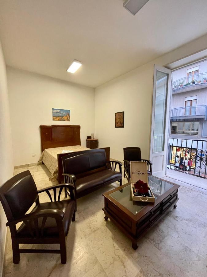 Calici Di Marsala - Via Roma 73 Apartment ภายนอก รูปภาพ